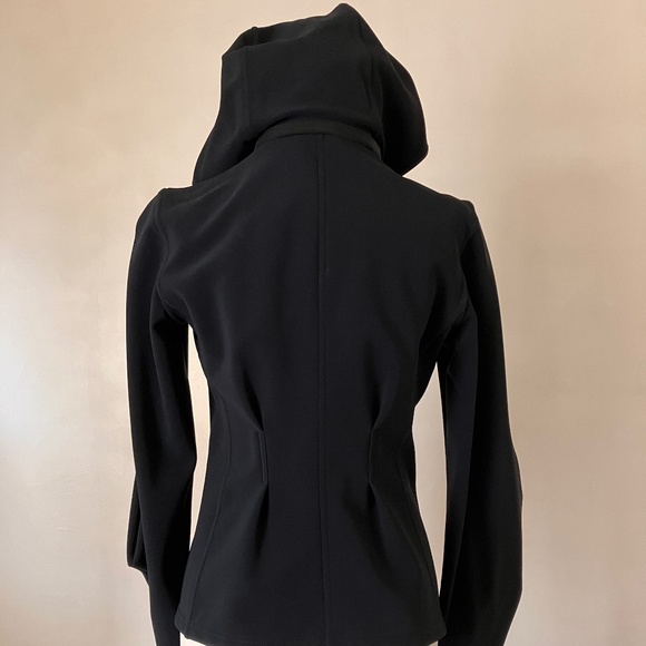 GIORGIO ARMANI HOODED JACKET WITH SCULPTED SLEEVES - Picture 10 of 12